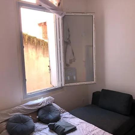 Apart-pratique Apartment *